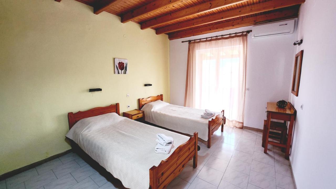 Villa Elena Ypsos Exteriör bild